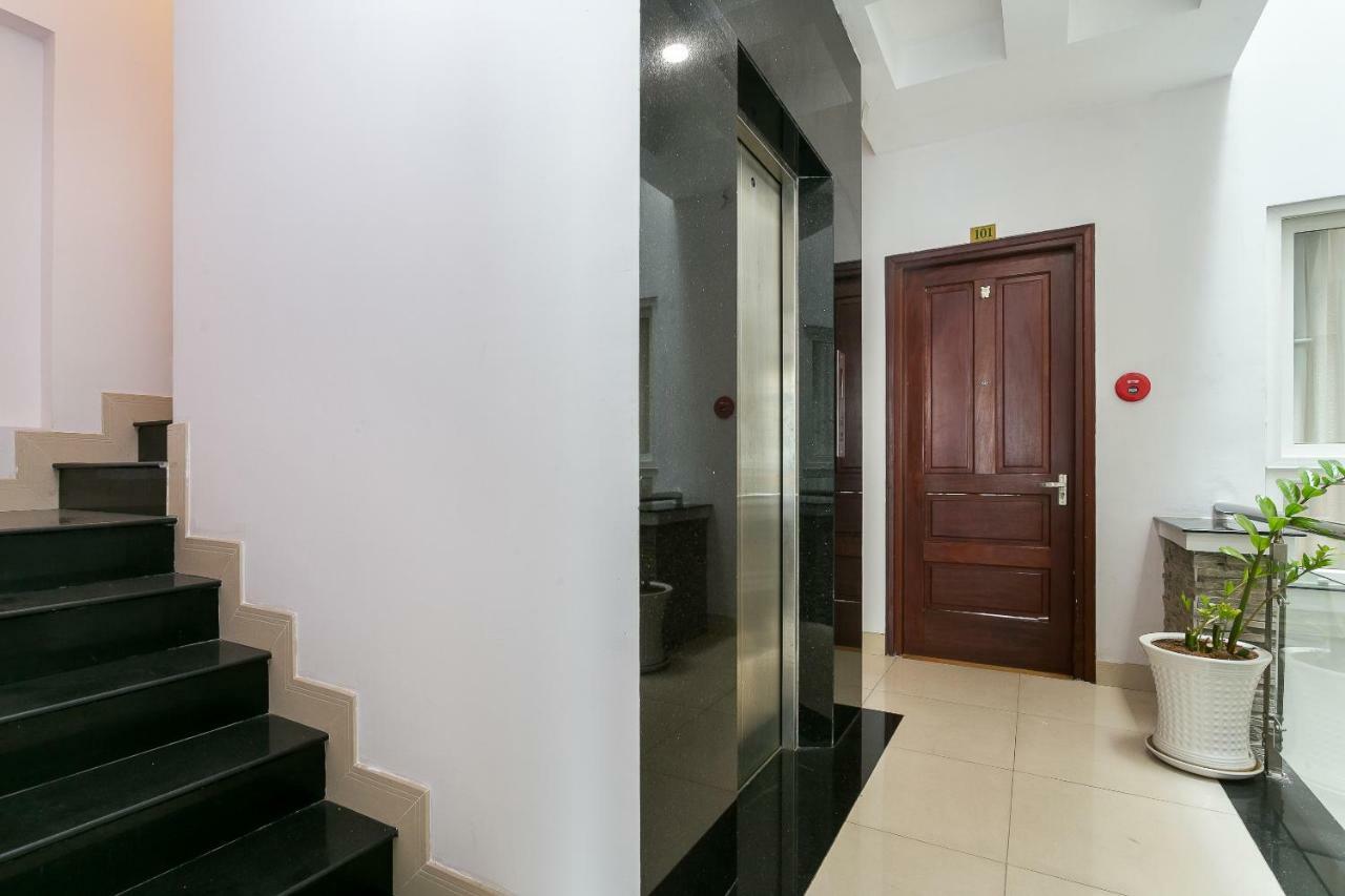 Oyo 169 New Hotel Thành Pho Ho Chí Minh Esterno foto